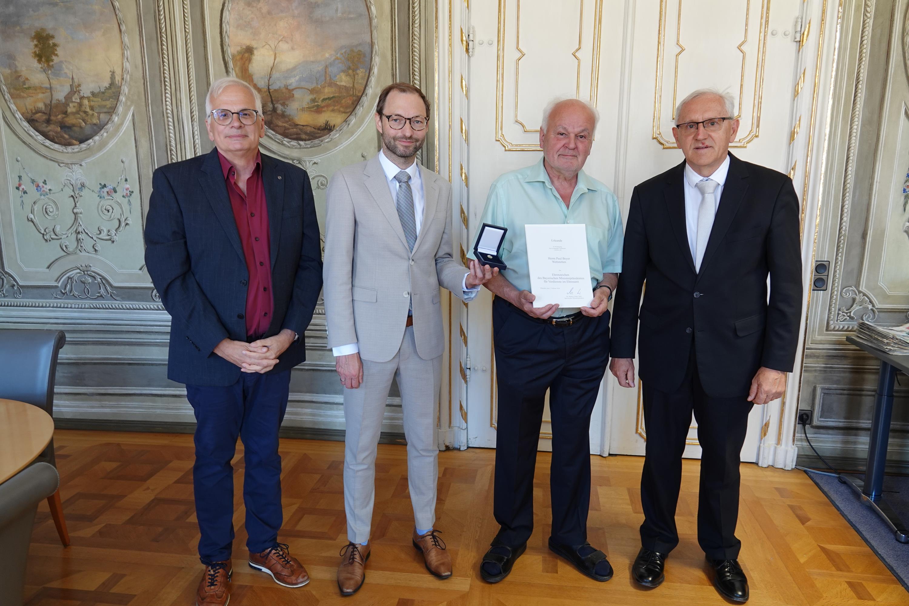 Ehrenzeichen des Bayerischen Ministerpräsidenten für Paul Beyer